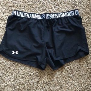 Under Armour shorts size L